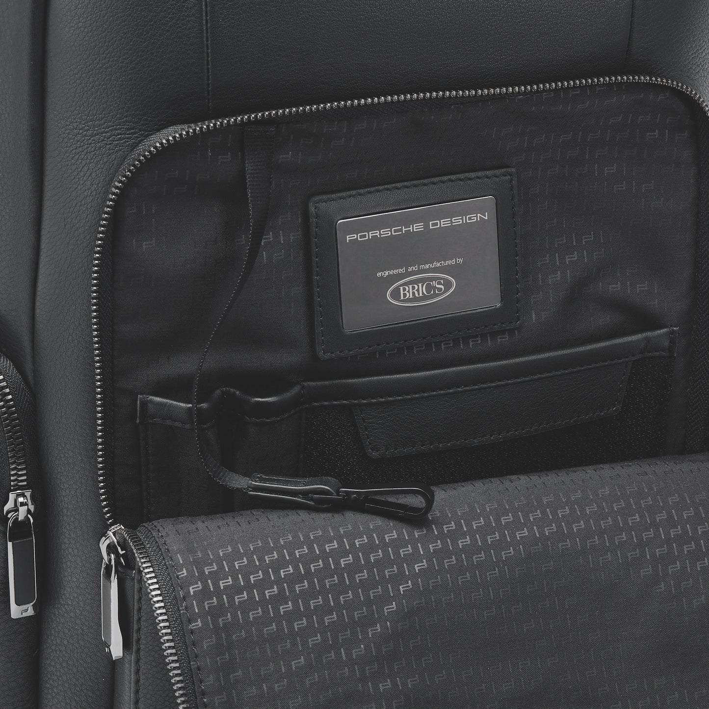 PORSCHE DESIGN - Roadster Backpack S