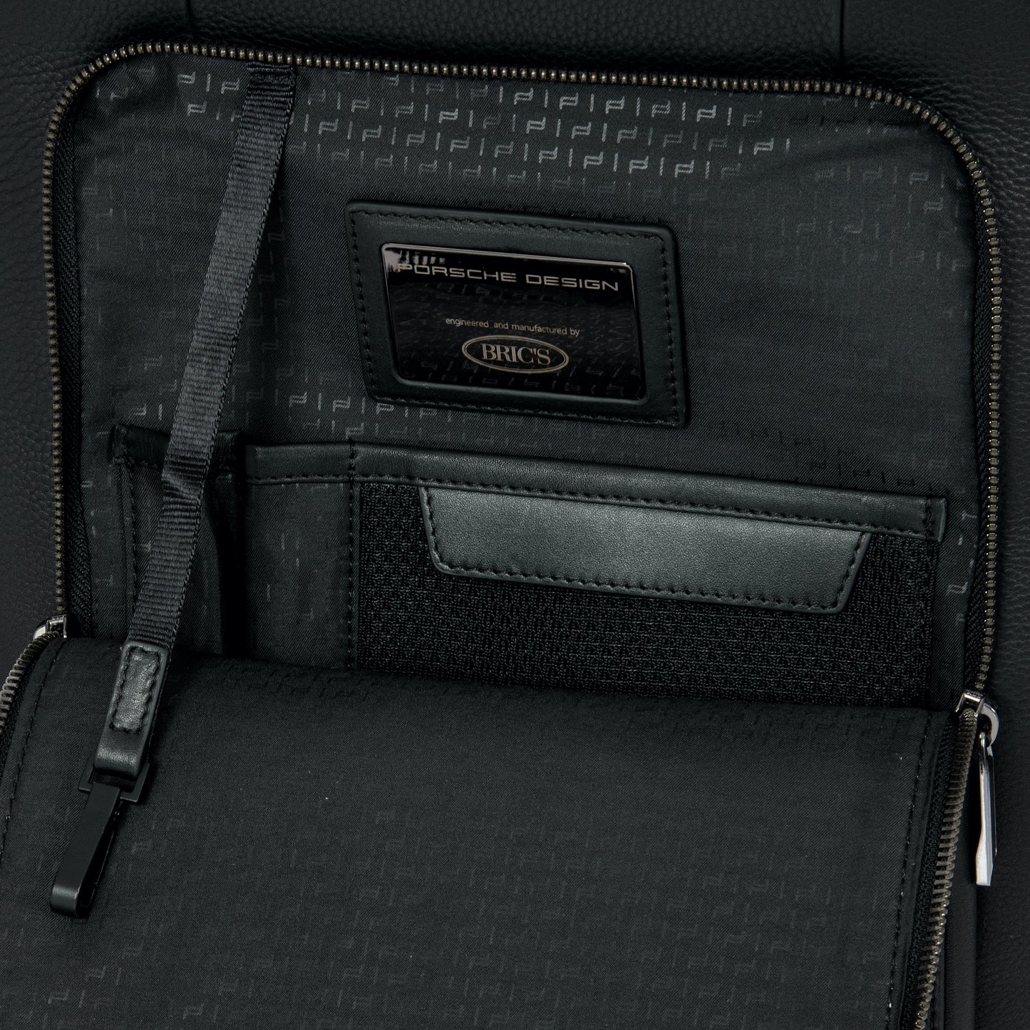PORSCHE DESIGN - Roadster Backpack S