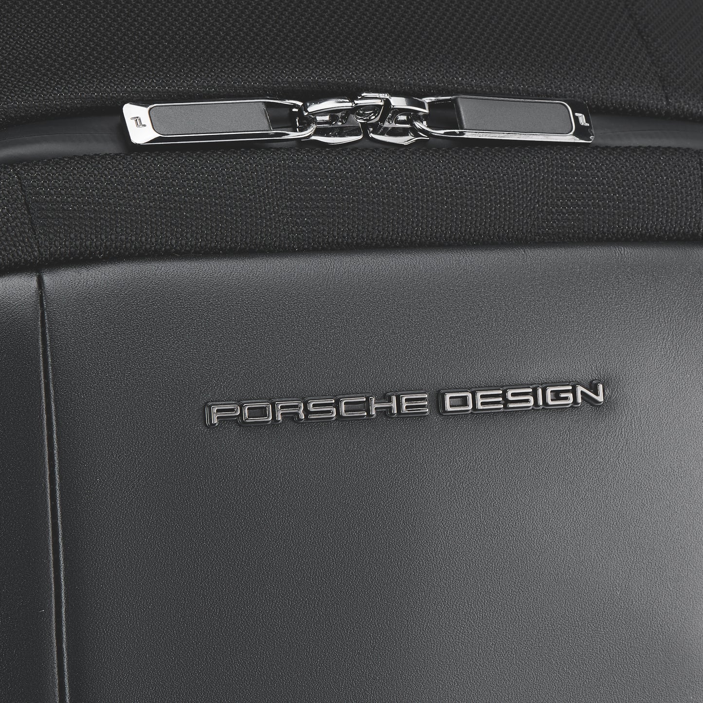 PORSCHE DESIGN - Roadster Backpack S