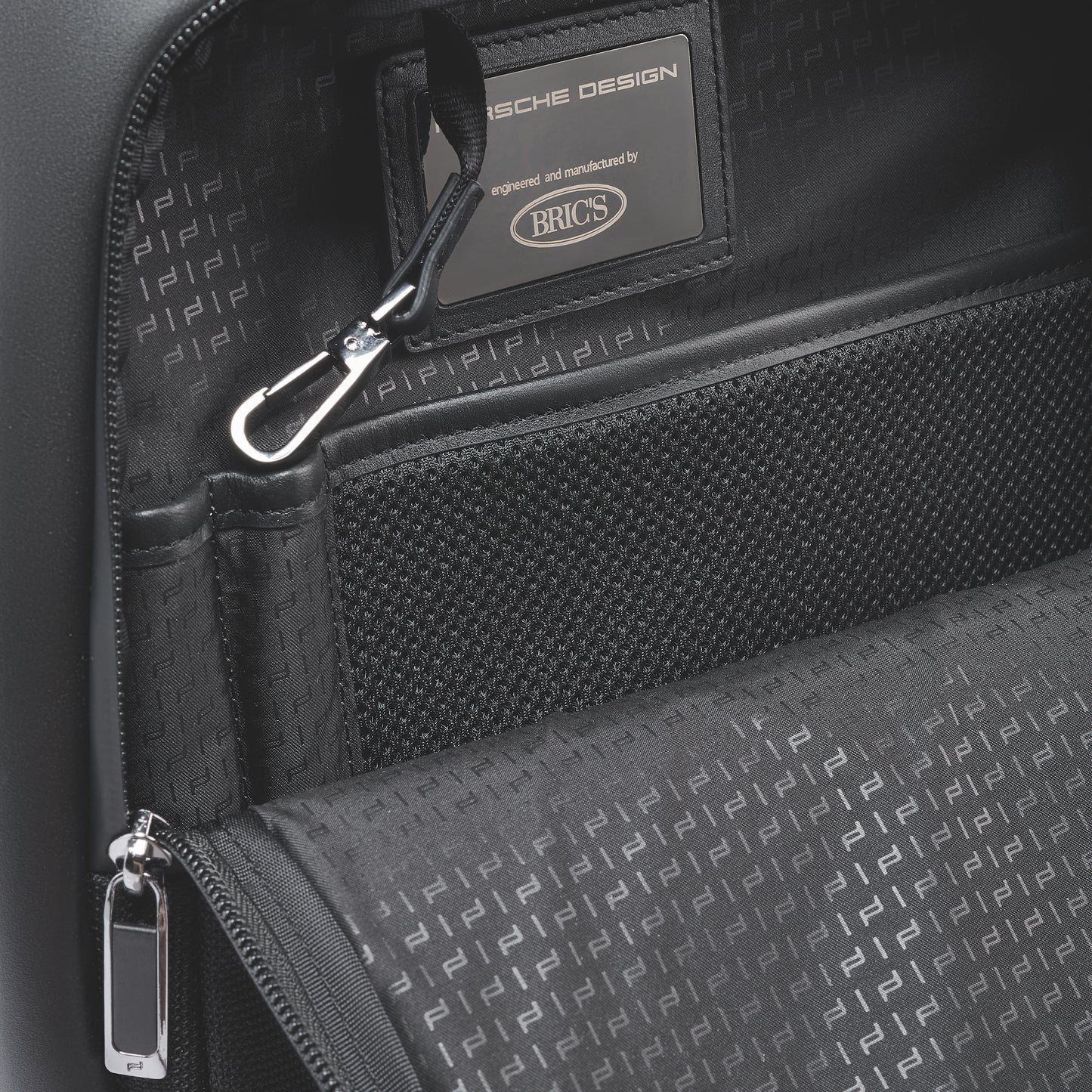 PORSCHE DESIGN - Roadster Backpack S