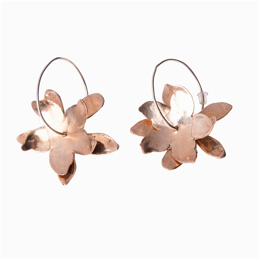 MIRIAM NORI - Orecchini in Bronzo Dalie